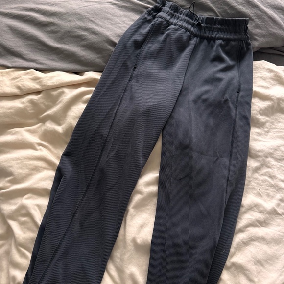 lululemon softstream wide capris - Picture 1 of 2